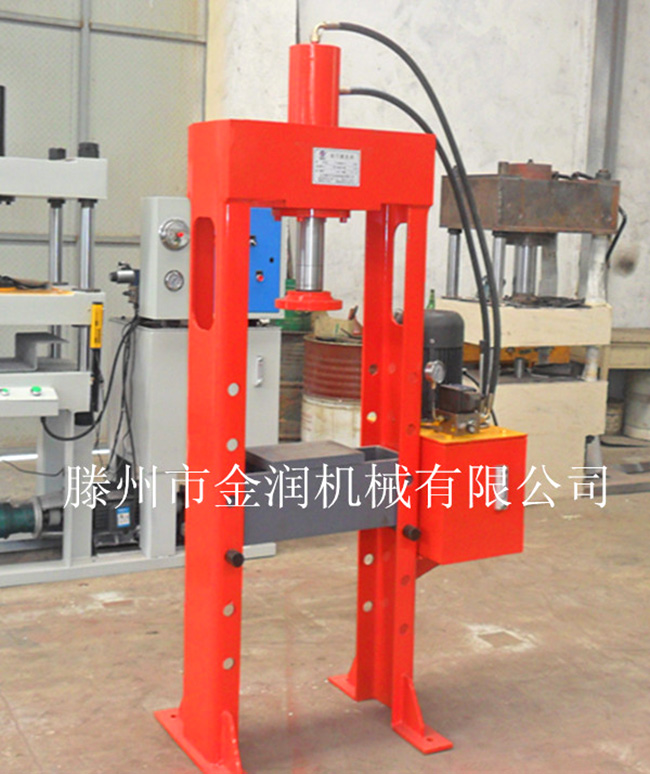 龙门液压机图一