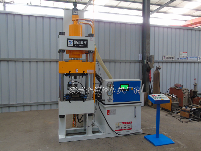 三梁四柱液压机